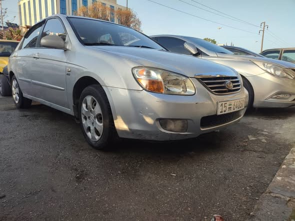 كيا سيراتو 2009 - صورة 4