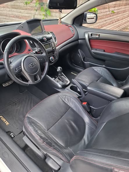 كيا فورتي 2011 - صورة 2