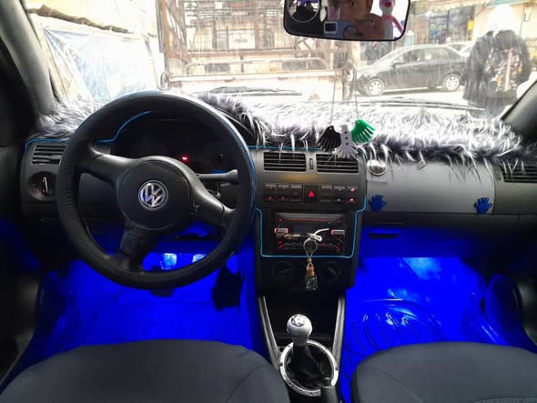 فولكس فاجن كول 2004 - صورة 3