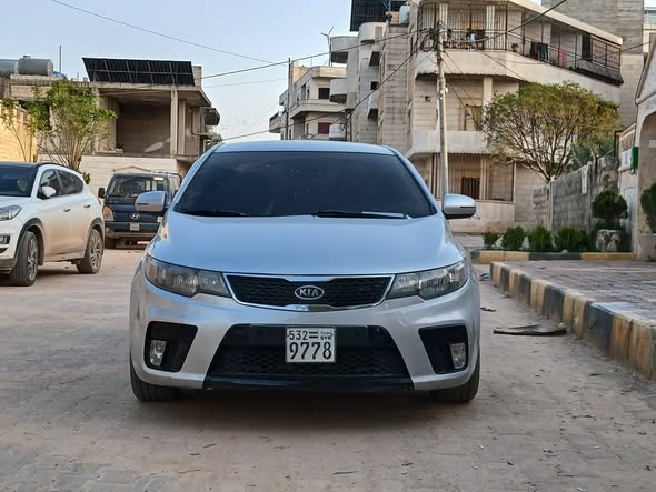 كيا فورتي 2011 - صورة 2