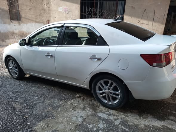 كيا سيراتو 2011 - صورة 4