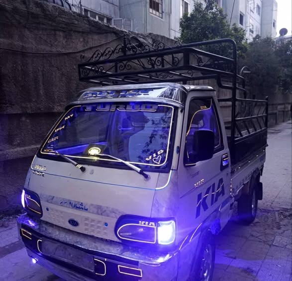 آسيا تاونر 2003 - صورة 2