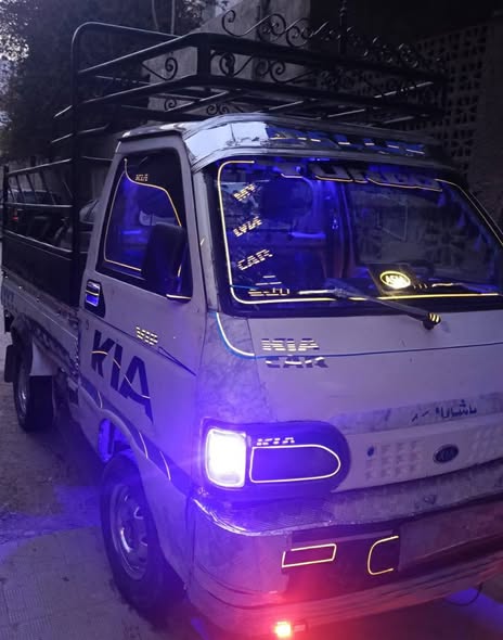 آسيا تاونر 2003 - صورة 4