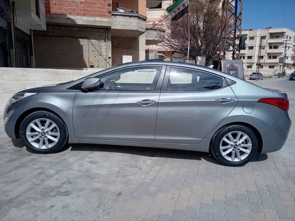 هيونداي ألنترا 2012 - صورة 4