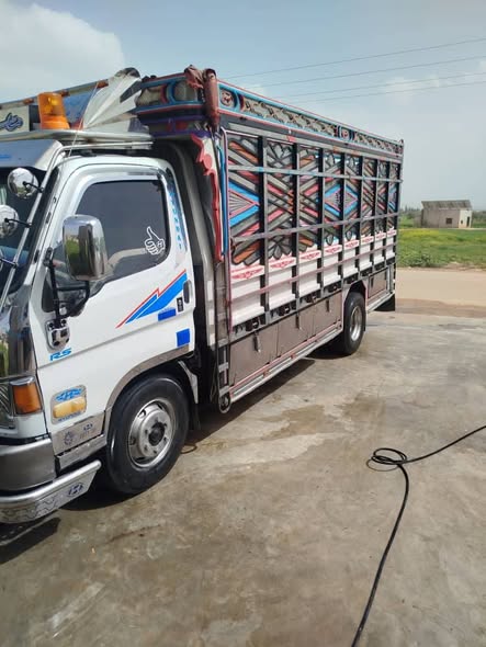 هيونداي 72 2008 - صورة 3