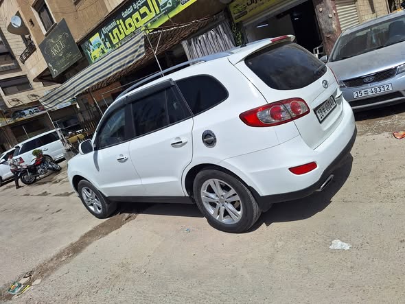 هيونداي سنتافي 2011 - صورة 5