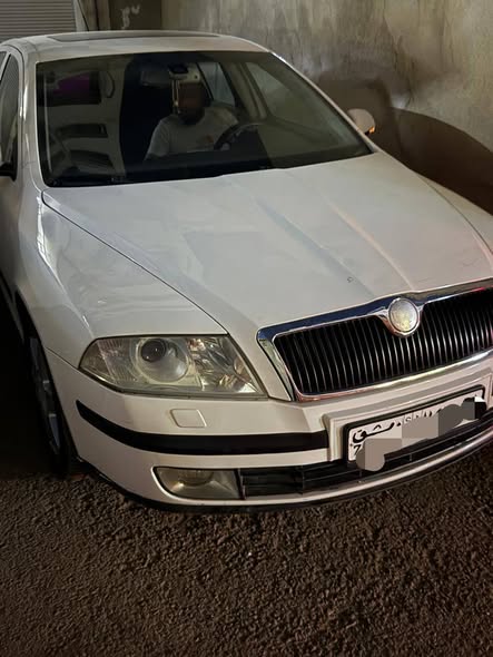 سكودا اوكتافيا 2008 - صورة 1