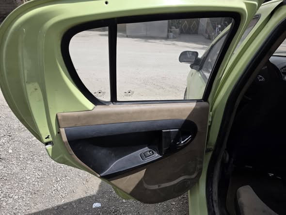 جيلي بانده 2010 - صورة 3