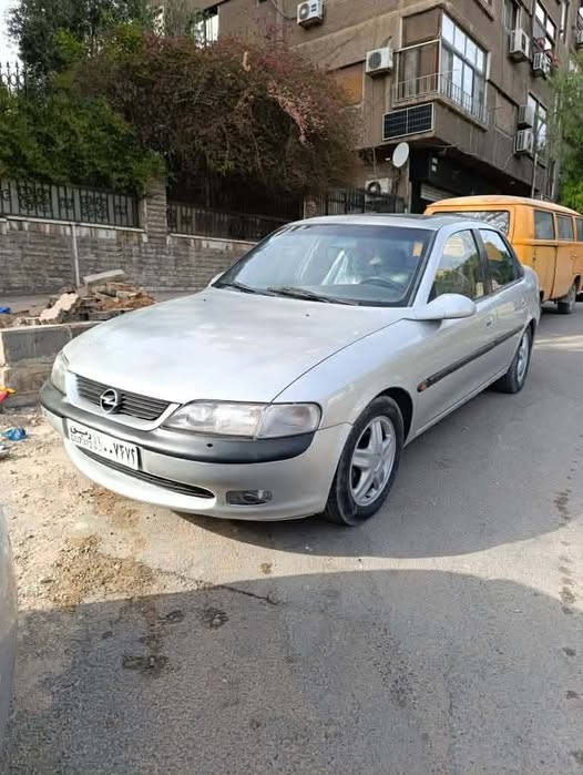 اوبل فكترا 1998