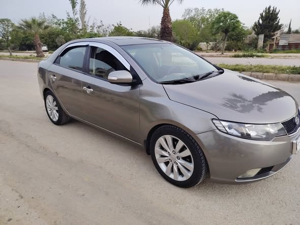 كيا فورتي 2010 - صورة 2