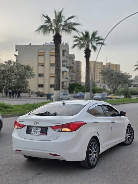 هيونداي الينترا 2011 - صورة 2