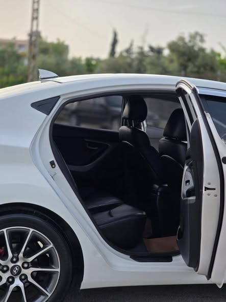 هيونداي الينترا 2011 - صورة 4