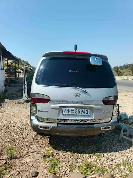 هيونداي ستاريكس 2002 - صورة 2