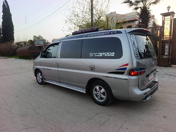 هيونداي ستاريكس 2003 - صورة 5