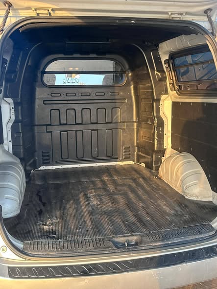 هيونداي H-1 2010 - صورة 4