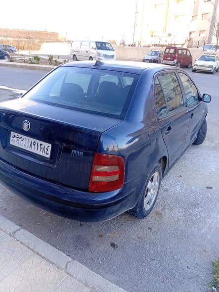سكودا فابيا 2004 - صورة 3