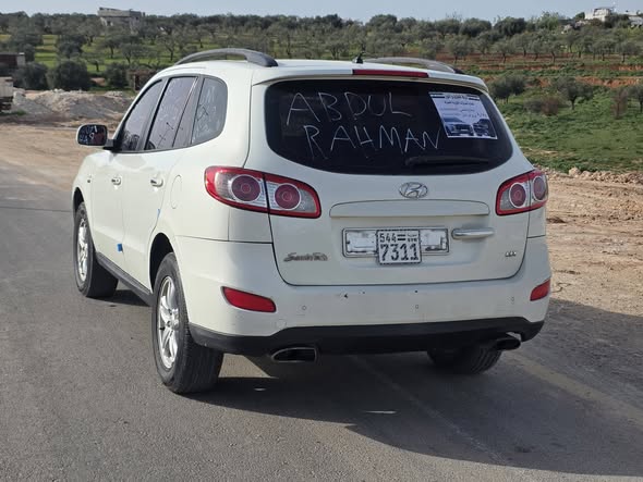 هيونداي سنتافيه 2010 - صورة 4
