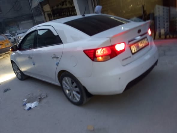 كيا فورتي 2011 - صورة 3