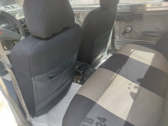 ميتسوبيشي لانسر 1983 - صورة 5