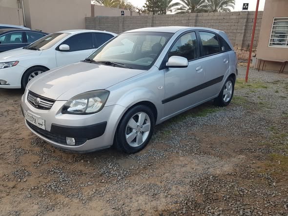 كيا بريد 2007 - صورة 3