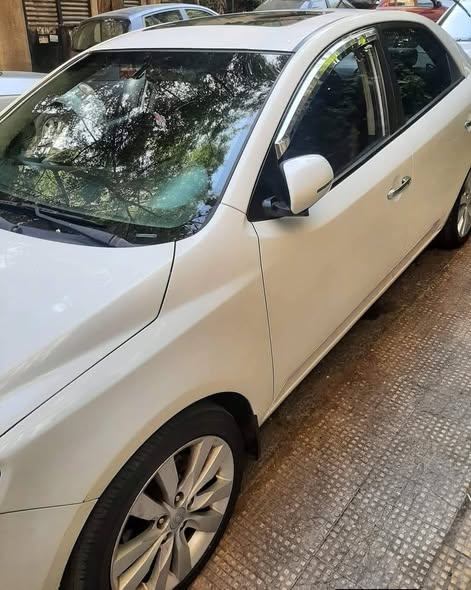 كيا فورتي 2010 - صورة 1