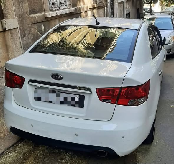 كيا فورتي 2010 - صورة 2