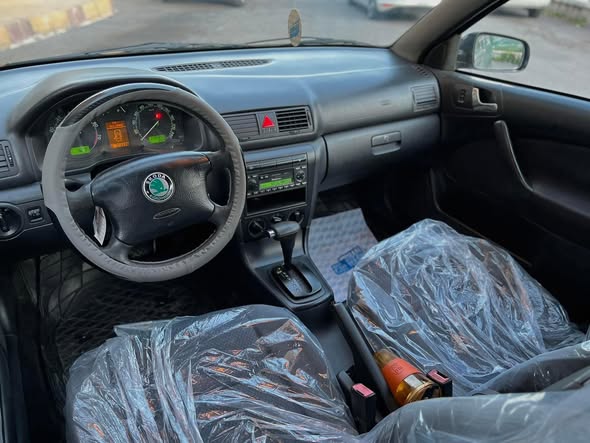 سكودا اوكتافيا تور 2008 - صورة 4