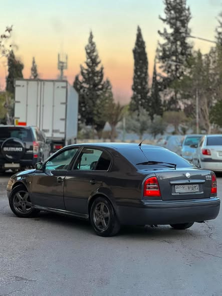 سكودا اوكتافيا تور 2008 - صورة 5