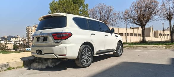 نيسان باترول 2011 - صورة 1