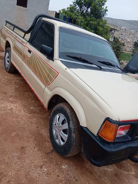 مازدا بيكاب 1992 - صورة 5