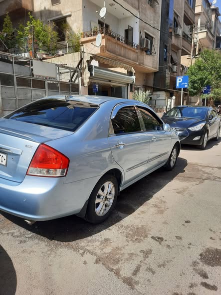 كيا سيراتو 2008 - صورة 4