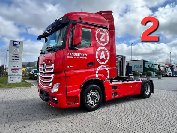 مرسيدس اكتروز 2018 - صورة 3