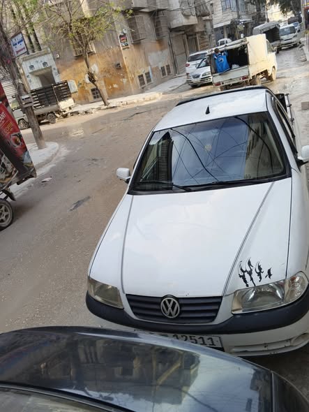 فولكس فاجن سافيرو 2002 - صورة 3