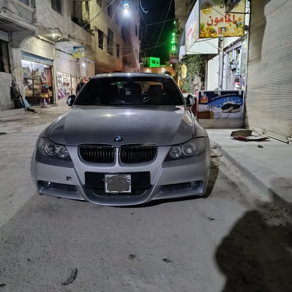 بي ام دبليو 320i 2009 - صورة 2