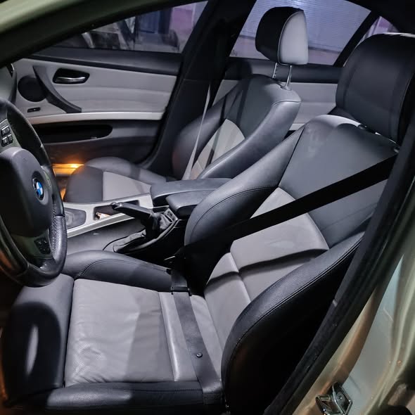 بي ام دبليو 320i 2009 - صورة 4