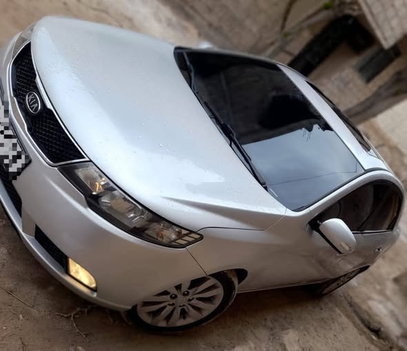 كيا فورتي 2010