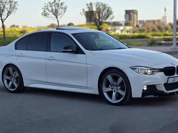 بي إم دبليو 330 2018 - صورة 3