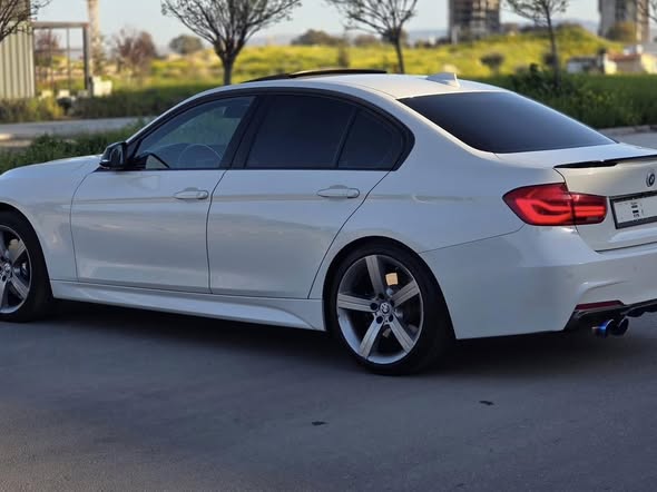 بي إم دبليو 330 2018 - صورة 4