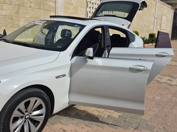 بي إم دبليو 5 Series Gran Turismo 2011 - صورة 5