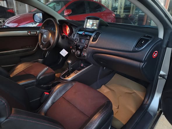 كيا فورتي 2010 - صورة 3