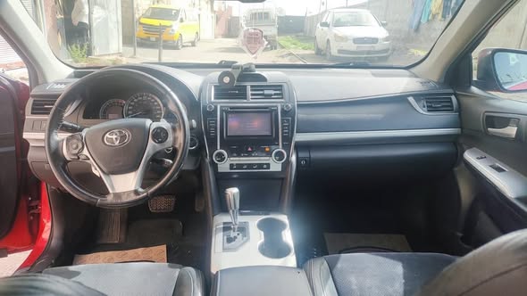 تويوتا كامري 2012 - صورة 3