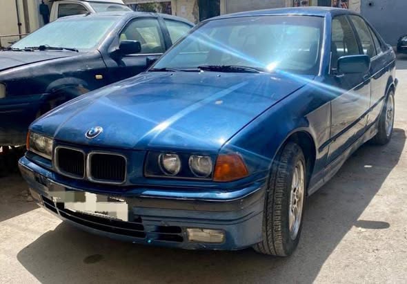 بي إم دبليو 318 1992 - صورة 3