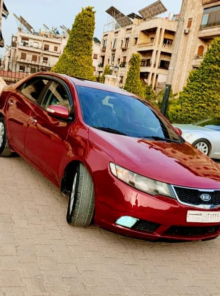 كيا سيراتو 2010 - صورة 2