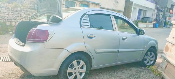 كيا ريو 2011 - صورة 2