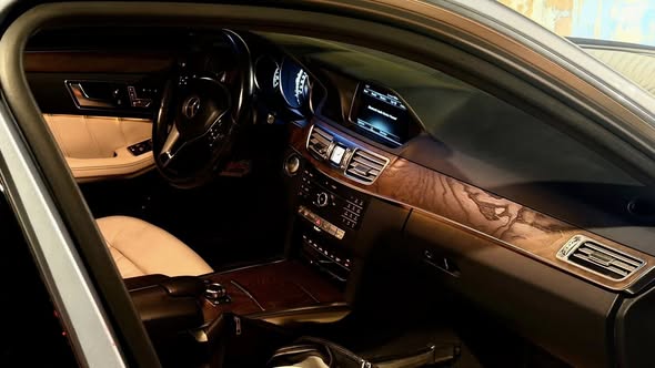 مرسيدس E350 2016 - صورة 3