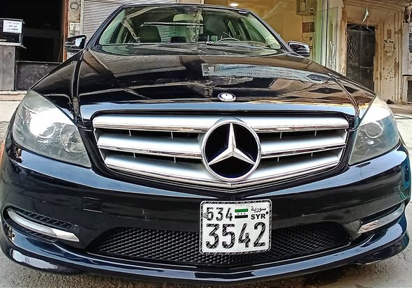 مرسيدس C300 2011 - صورة 2