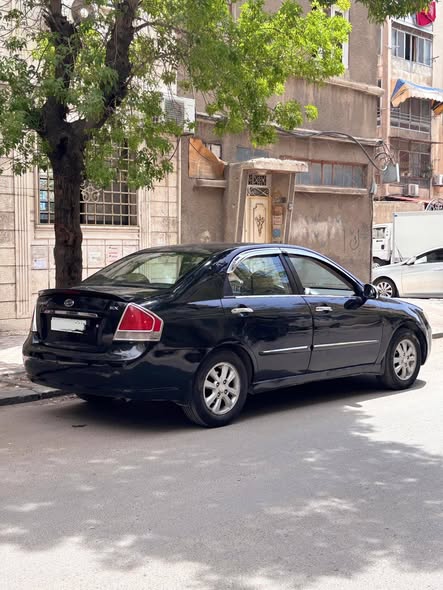 كيا سيراتو 2007 - صورة 2