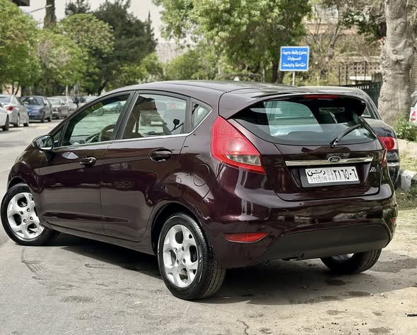 فورد فيستا 2010 - صورة 4