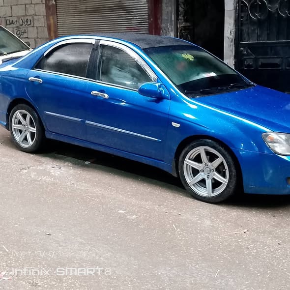 كيا سيراتو 2008 - صورة 1