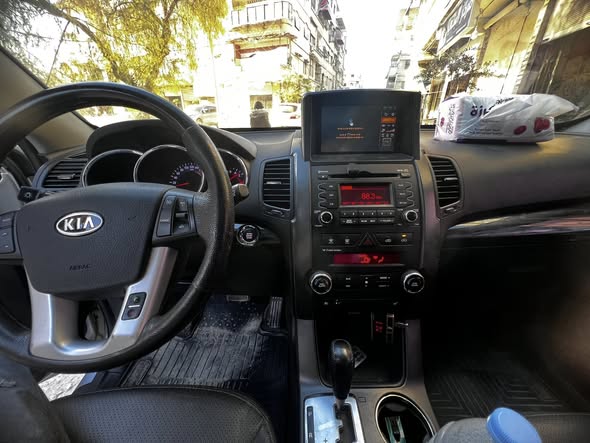 كيا سورينتو 2012 - صورة 5